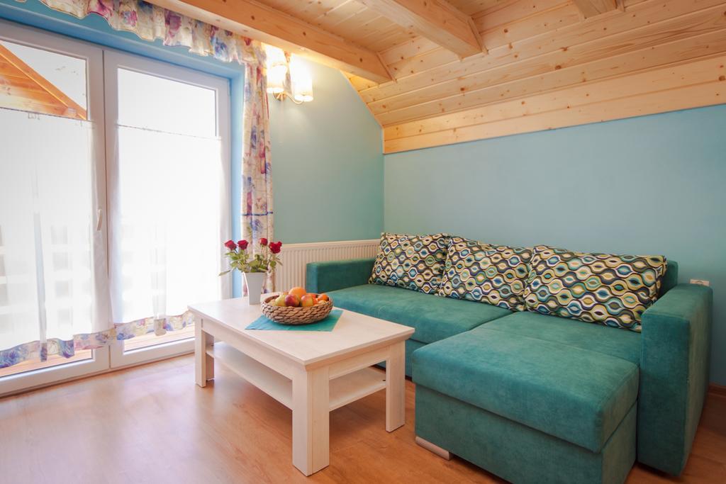 Alpejska Wioska Villa Истебна Стая снимка