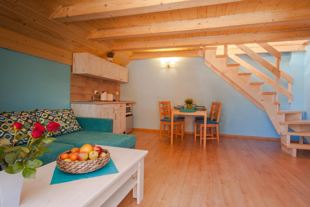 Alpejska Wioska Villa Истебна Стая снимка